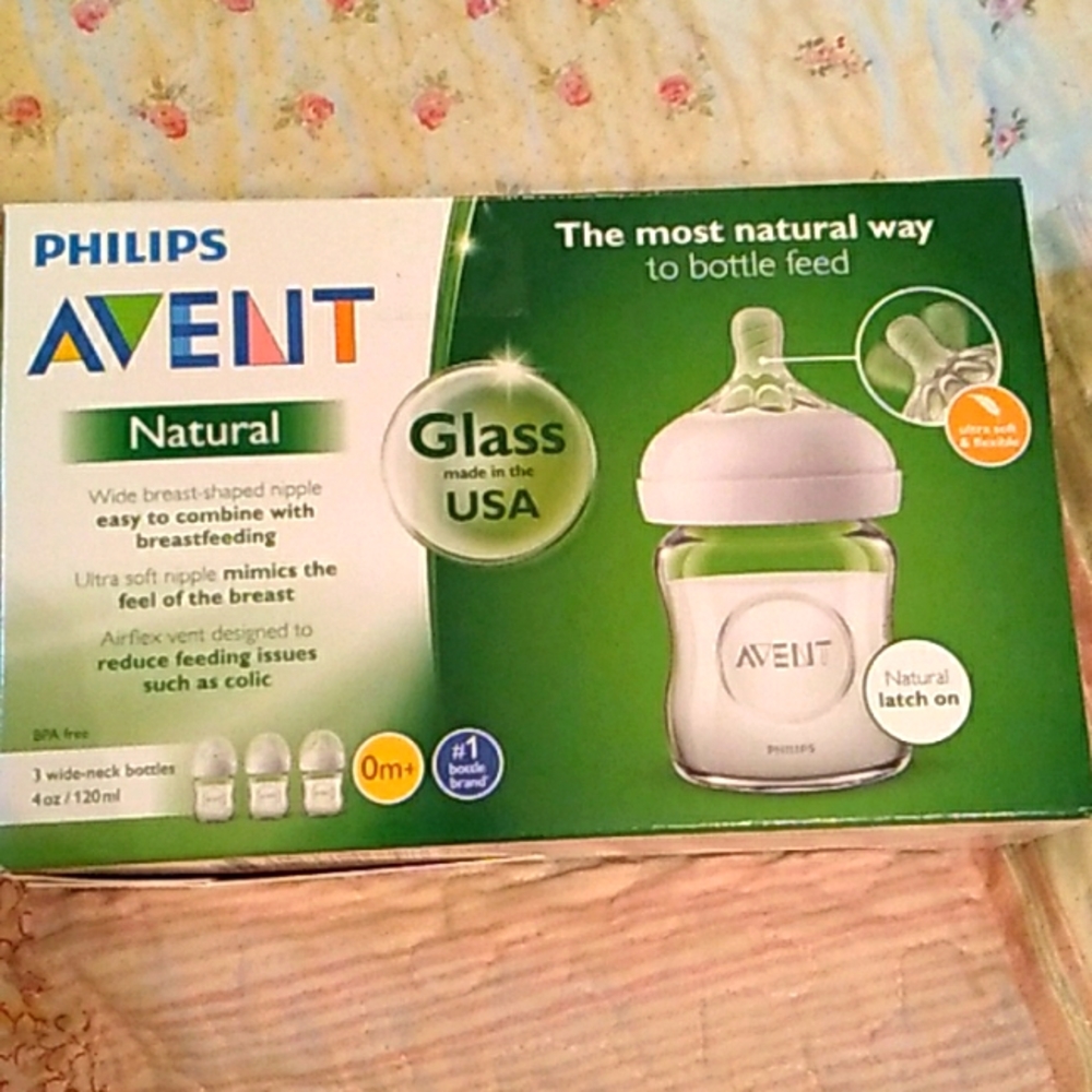 Avent Natural boxed set of 3 wide neck glass baby bottles with nipples and tops